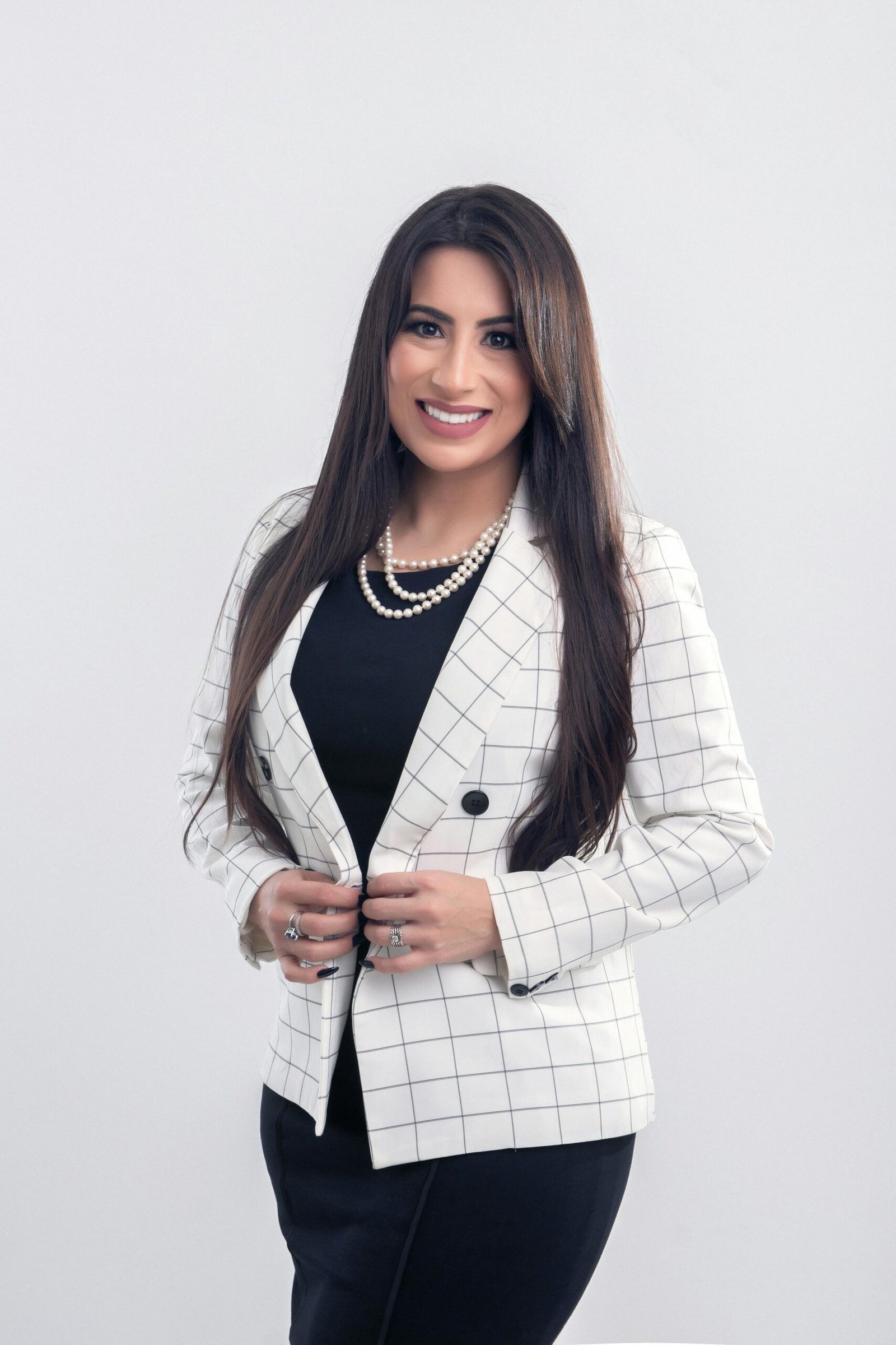 Professional HR consultant providing career guidance and recruitment solutions for job seekers.